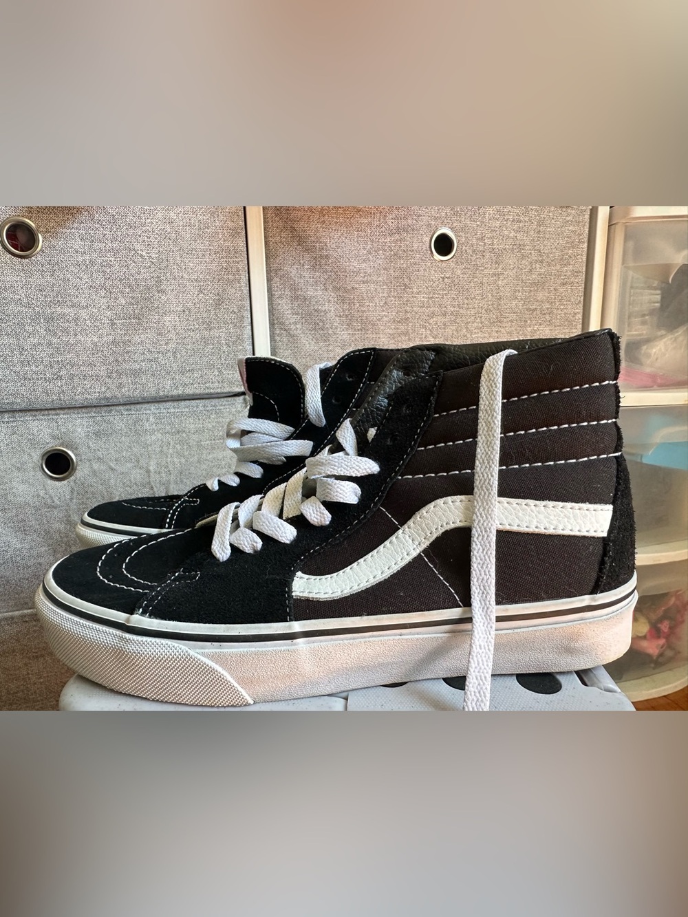 Vans Black & White High-Top Sneakers Sk8-Hi